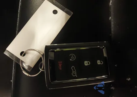 2023 Jeep Grand Cherokee L Limited 4X4 z USA, uszkodzony, nr VIN 1C4RJKBG3P8855796